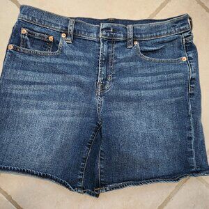 Gap Mid Rise Denim Shorts Size 8